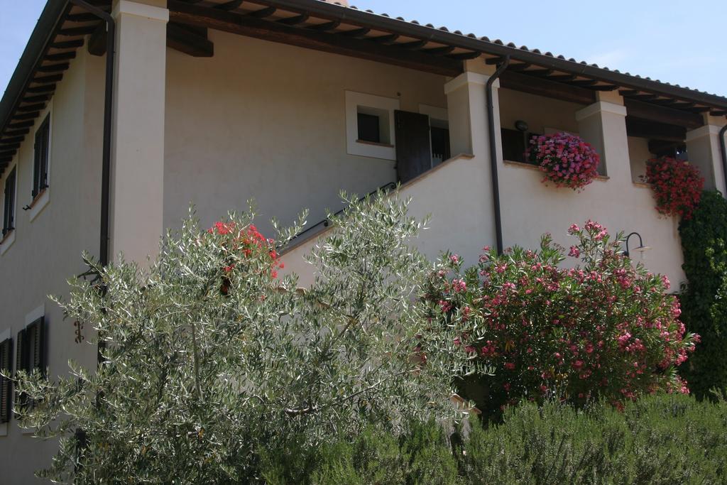 La Pintura Villa Trevi Exterior photo